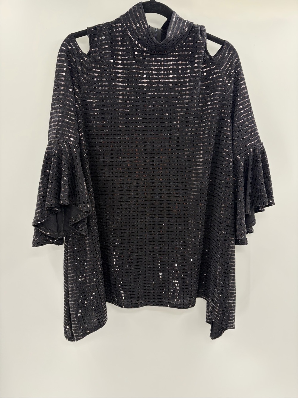 Ic by Connie k collection sequence sequin off the shoulder blouse medium NWT